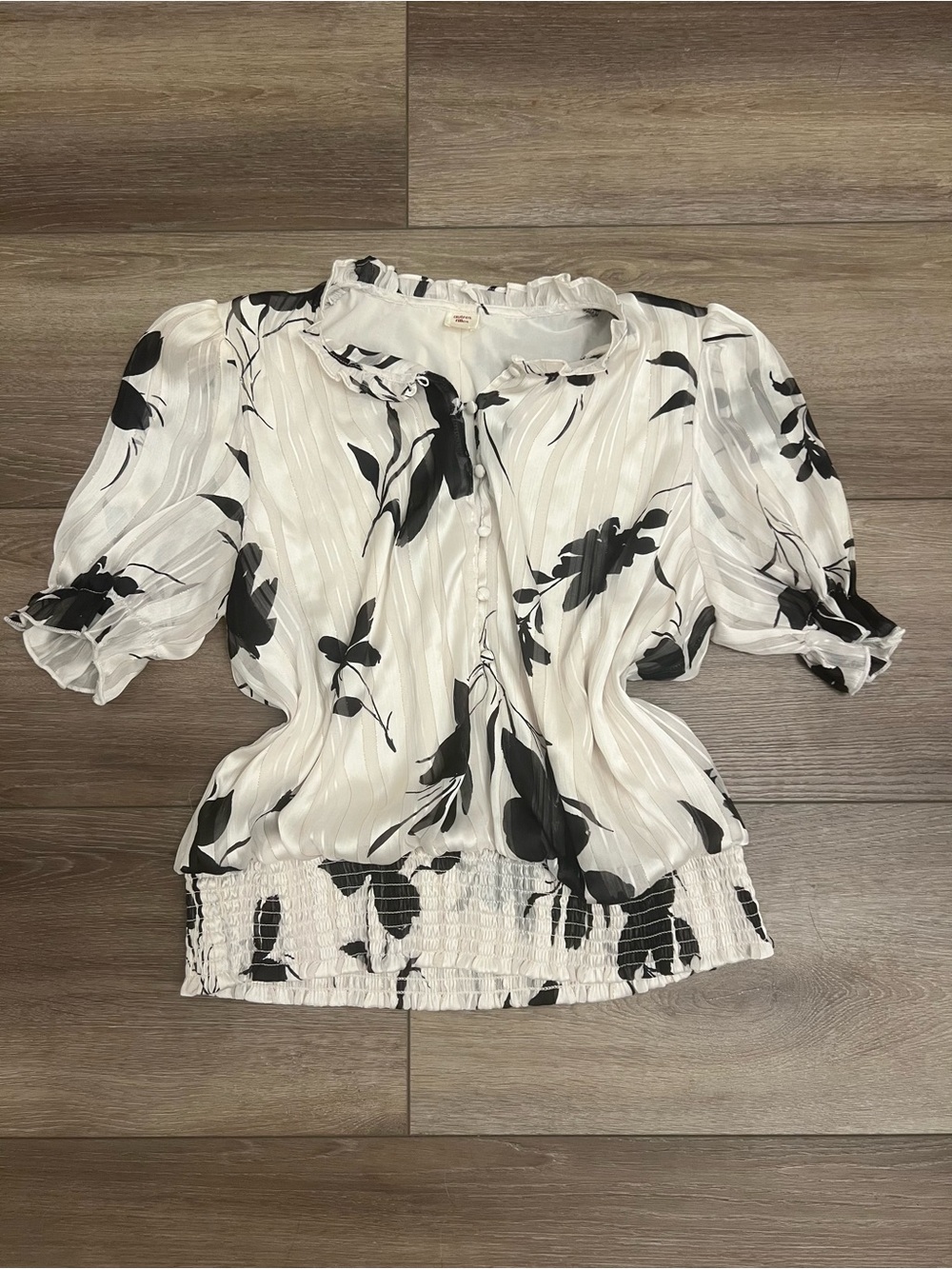 Ladies Black & White Floral Smocked-Hem Blouse